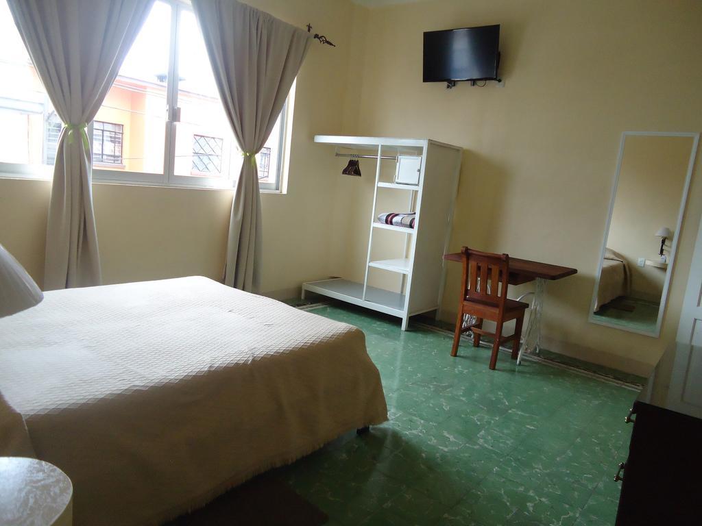 Hotel Suites Córdoba Szoba fotó