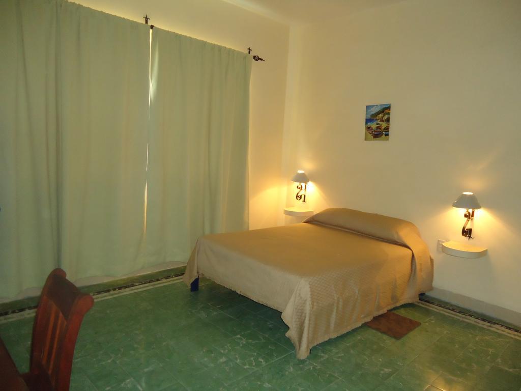 Hotel Suites Córdoba Szoba fotó